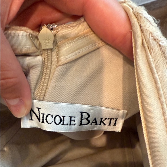 Nicole Bakti Strapless Beige Lace Dress - Picture 4 of 6